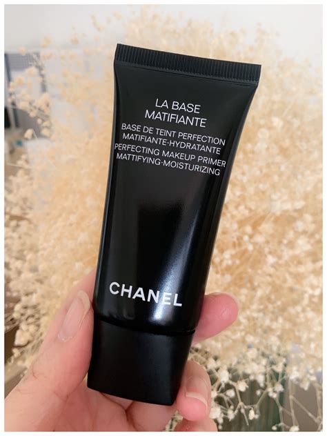 CHANEL LA BASE MATIFIANTE Perfecting Makeup 